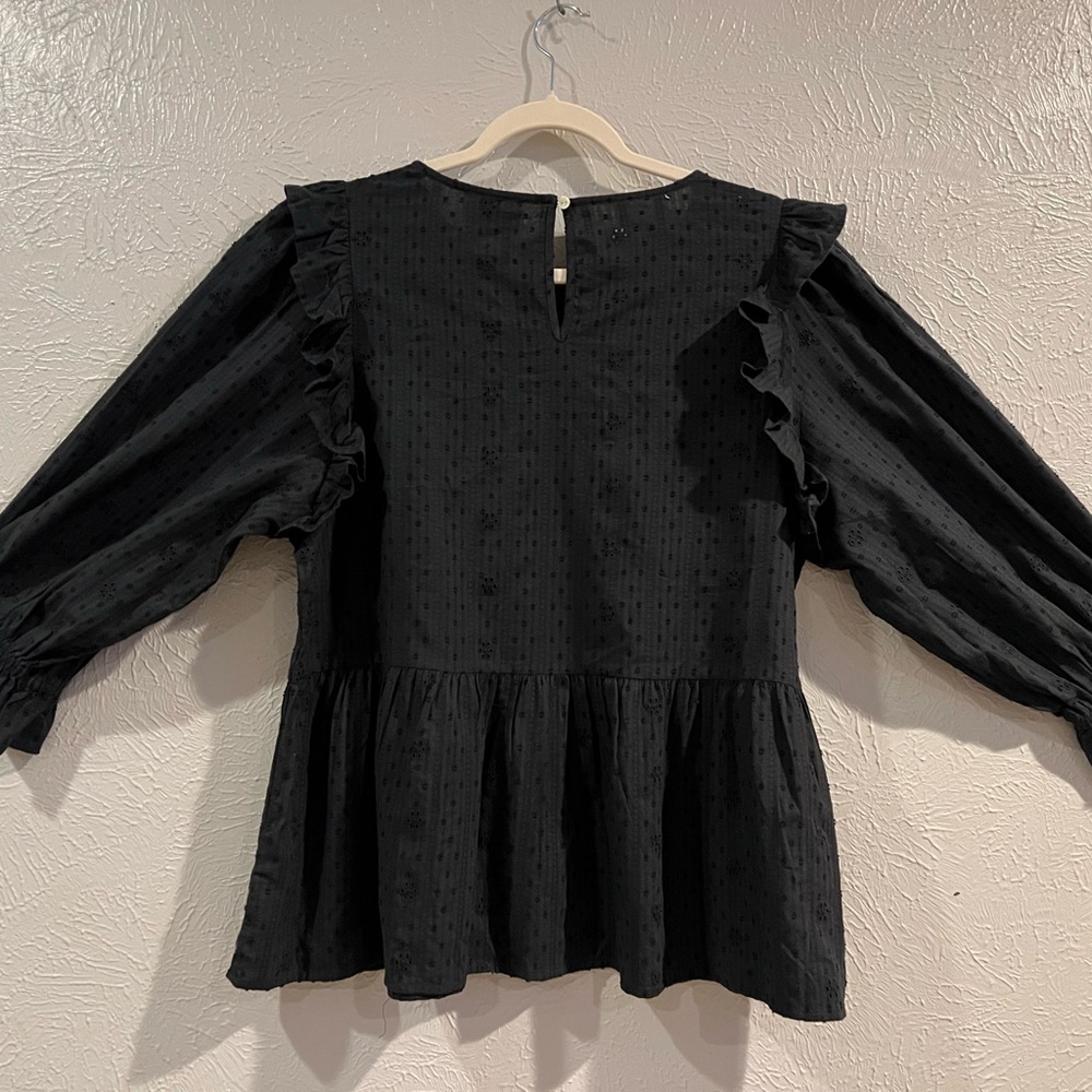 NEW Universal Thread Black Ruffle Blouse - Picture 8 of 14